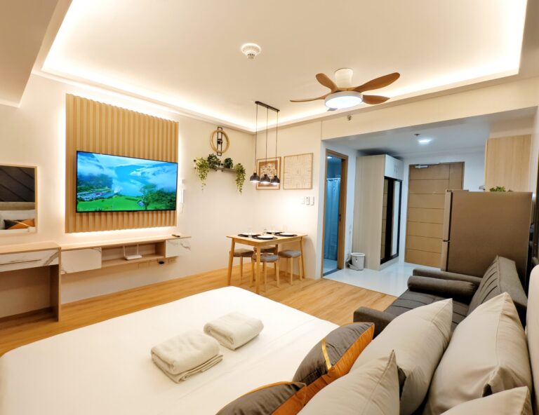 TAFT EAST GATE CONDOMINIUM STUDIO - 33rd Flr